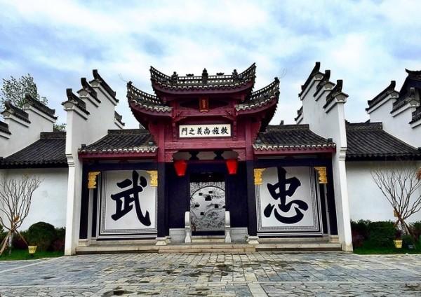 请问天津一共有几家好伦哥的店？游戏画面